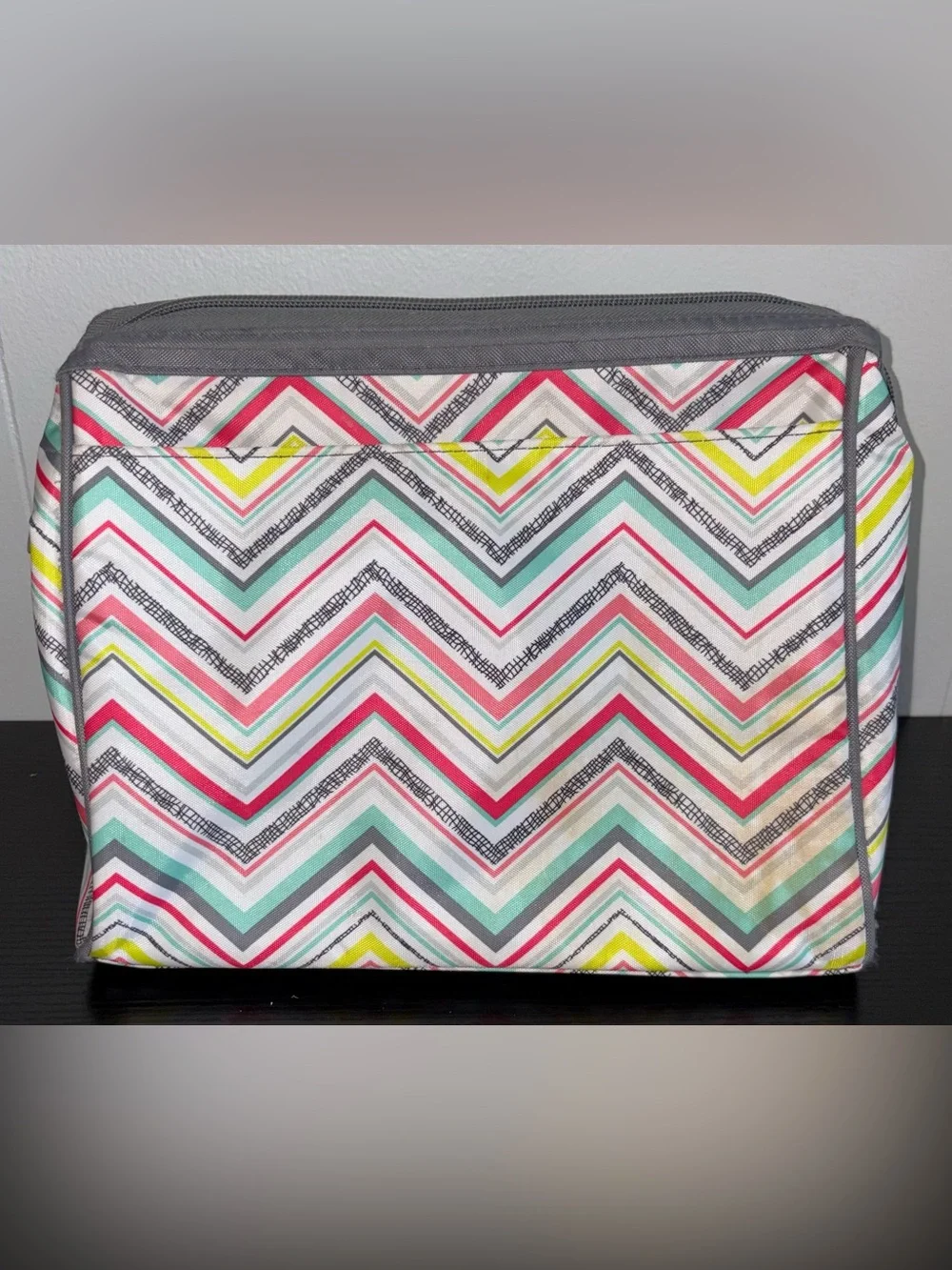 Thirty-One Large Cosmetic Bag Tip Top Chevron Travel Makeup Toiletry Organizer